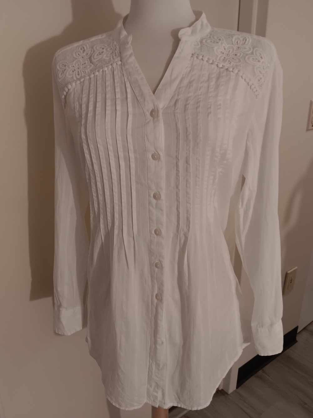Style & Co. White Pintuck Tunic Button-Front Blouse with Lace Yoke